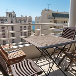 https://top-floor-apartment-santa-barbara.fr-provencehotel.com
